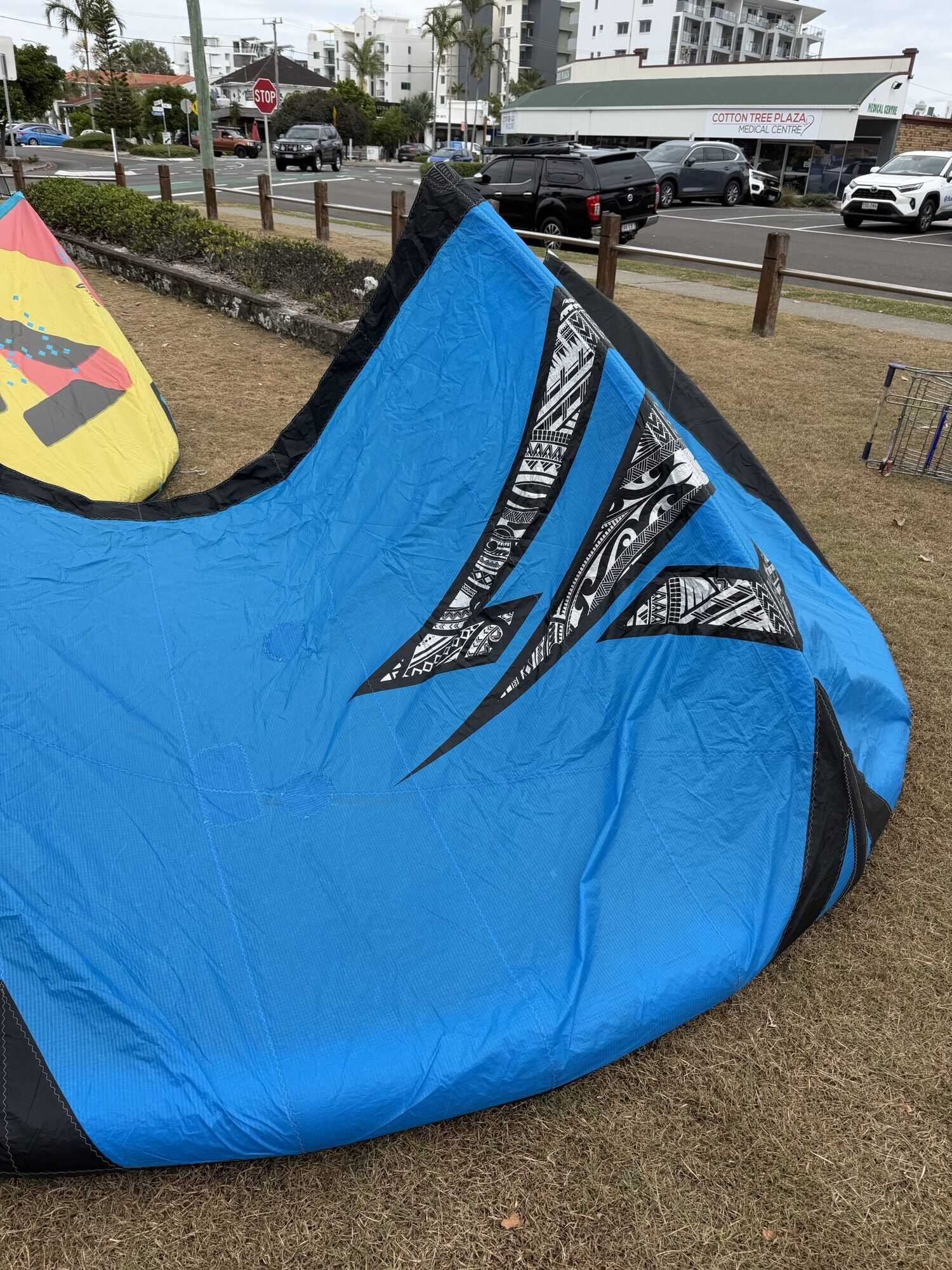 Used Naish Pivot 10m kite 2022 - Image 4