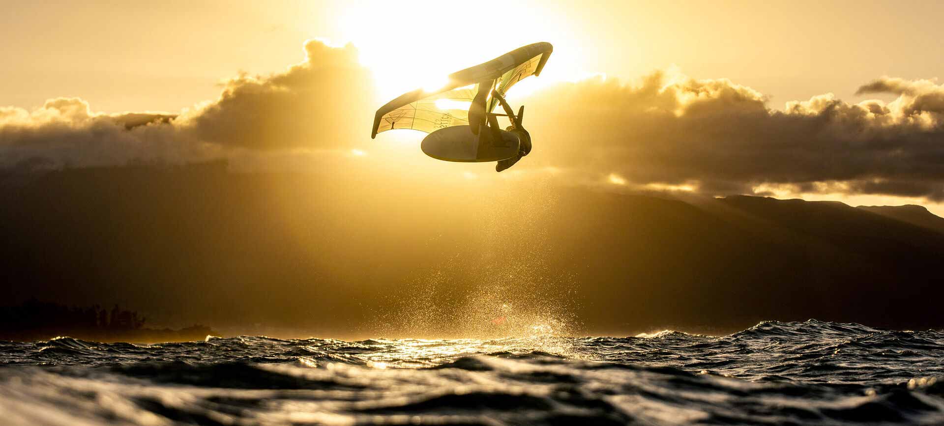 Fanatic Sky Style TE foil board 2023 - Action Shot 02