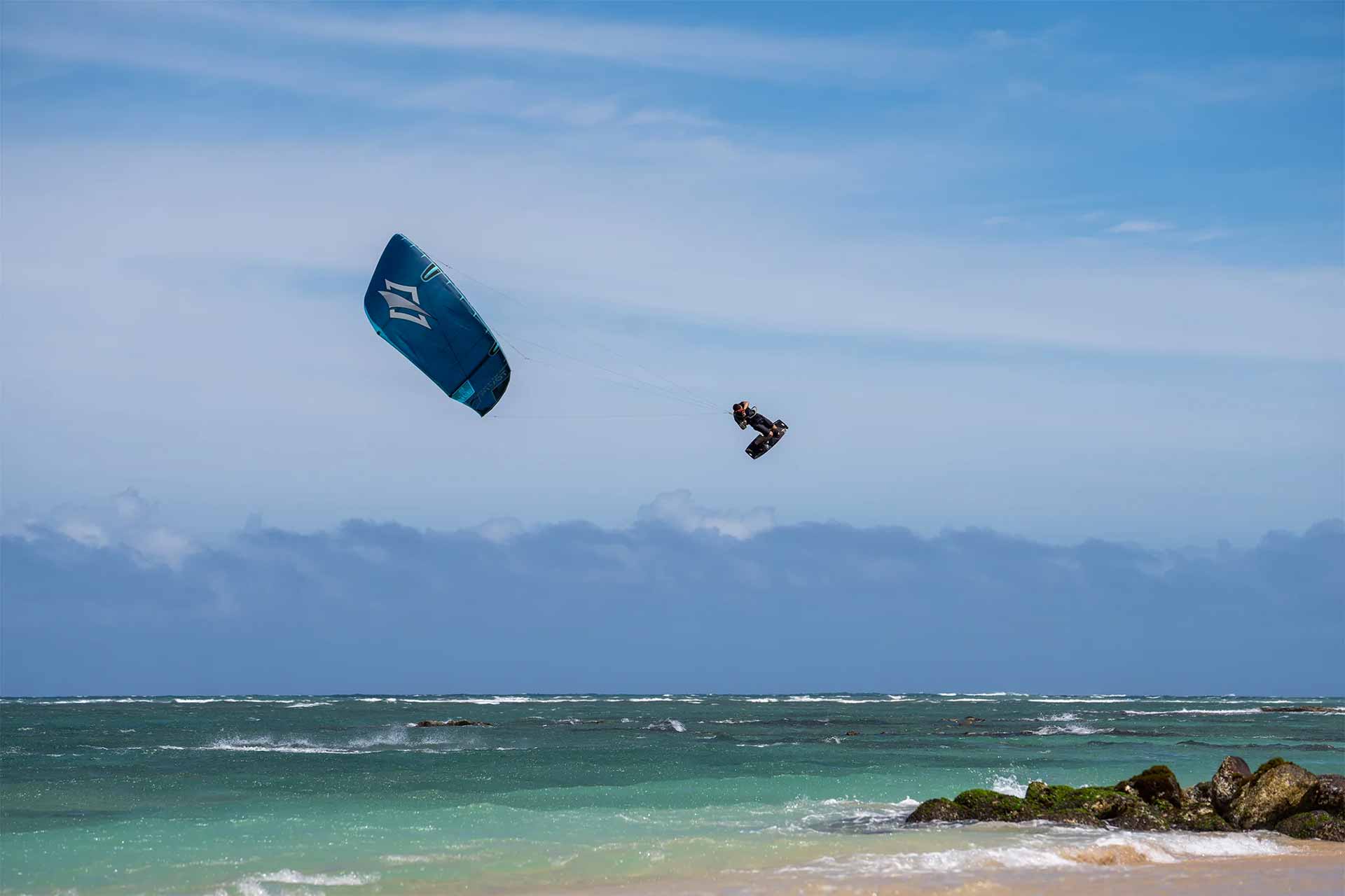 2024 Naish Pivot Kite Action SHot 01