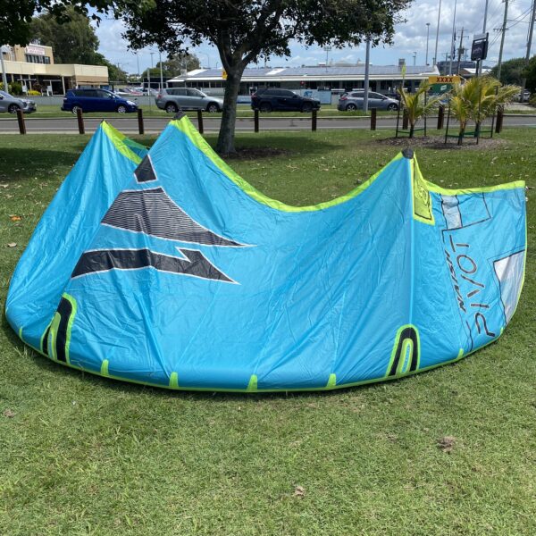Ex Demo Naish Pivot 8m 2024 Kite