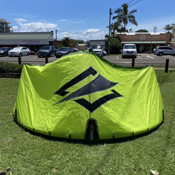 Ex Demo Naish Pivot 8m 2024 Kite - Image 3