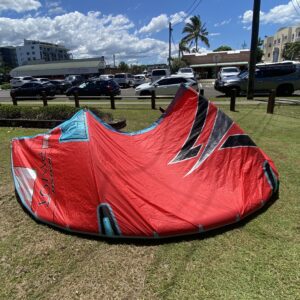 Used 11m Naish Pivot kite