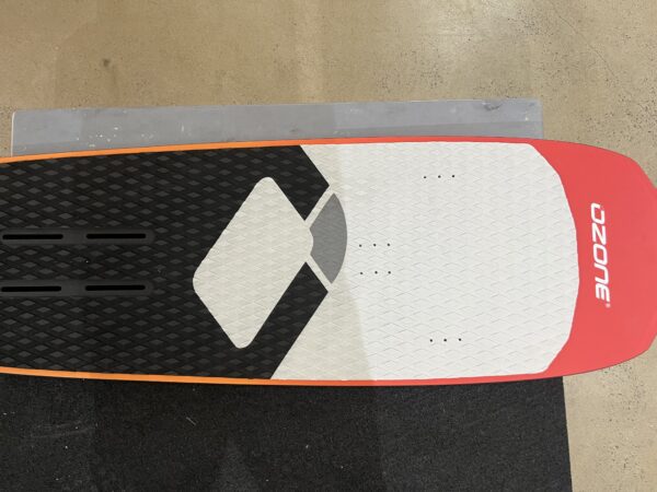Used Ozone Apex V1 foilboard 125 x 45cm