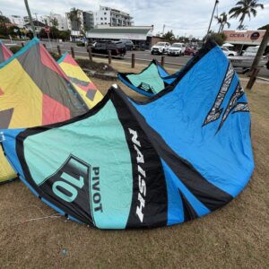 Used Naish Pivot 10m kite 2022